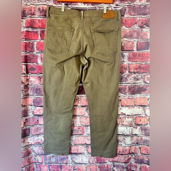 Lucky Brand Men's Khaki Chinos - Picture 6 of 6